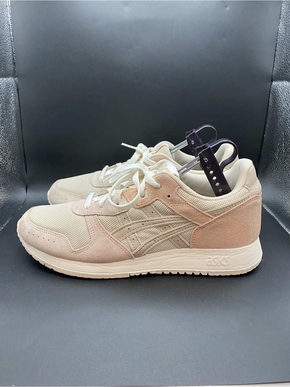 Asics Lyte Classics Women’s Size 9.5 Light Pink Suede Sneakers Shoes 1202A306